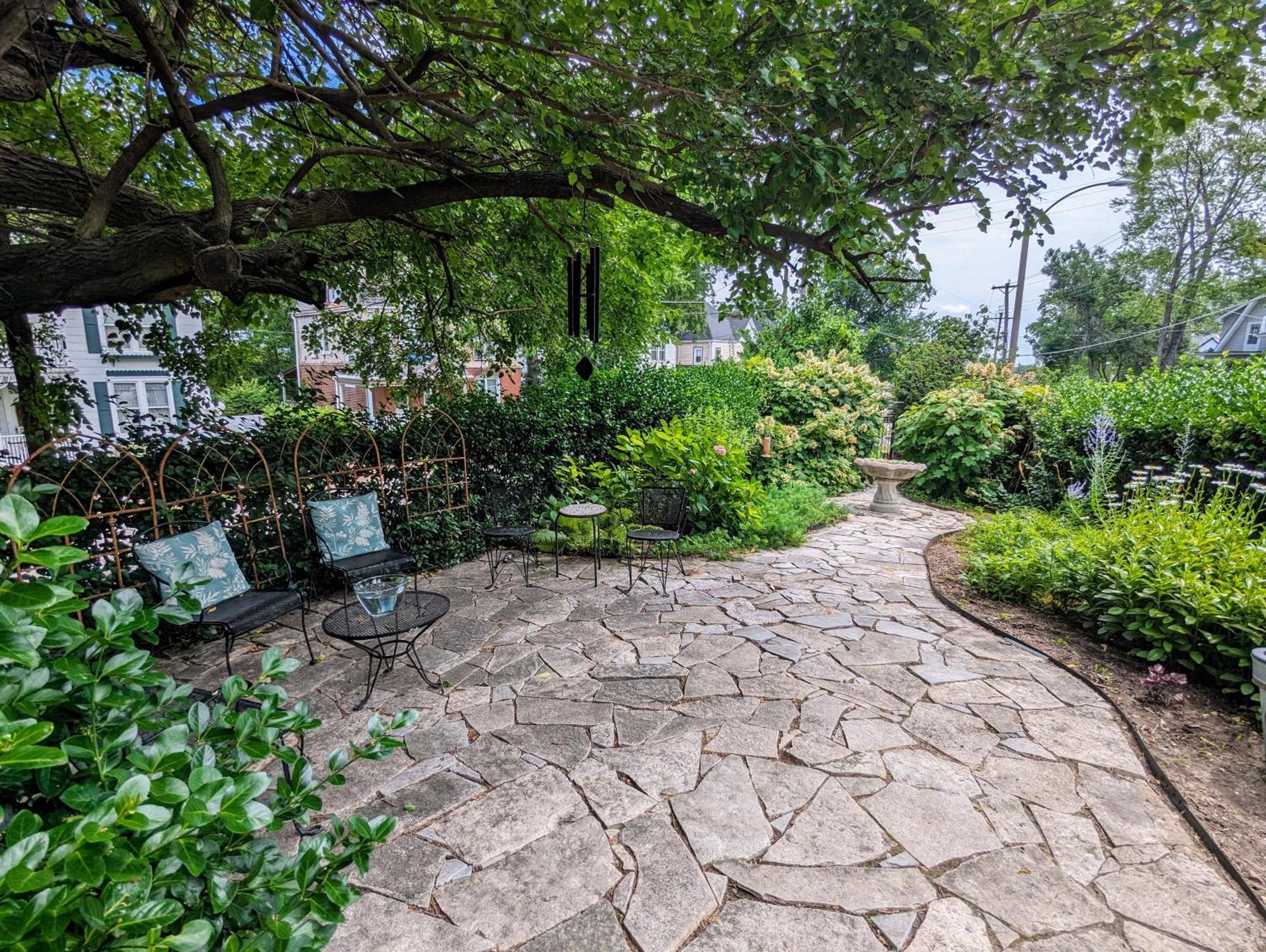 Gothic Heights Inn Clifton Heights Ngoại thất bức ảnh